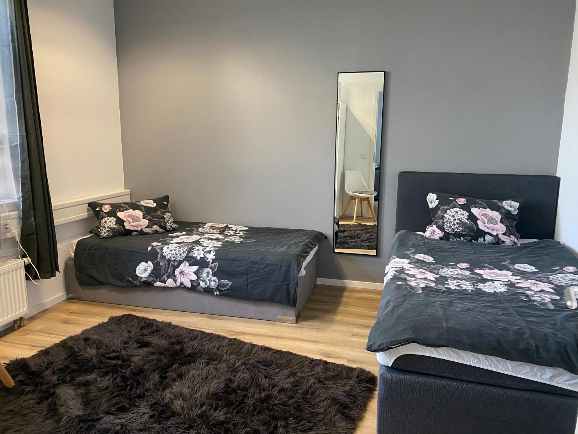Appartement 1 Mit Gemeinschaftsraeumen, Tiefgarage Leipzig